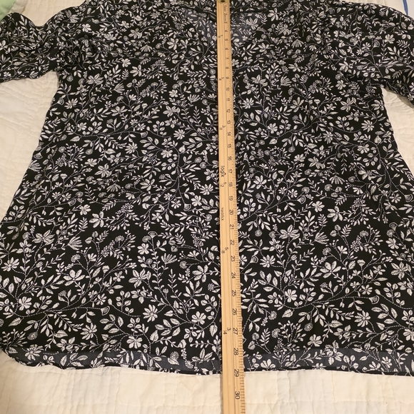 Zac & Rachel Blouse / Top Peasant Black White Floral 3/4 Puff Sleeve Size 2X - Picture 7 of 10